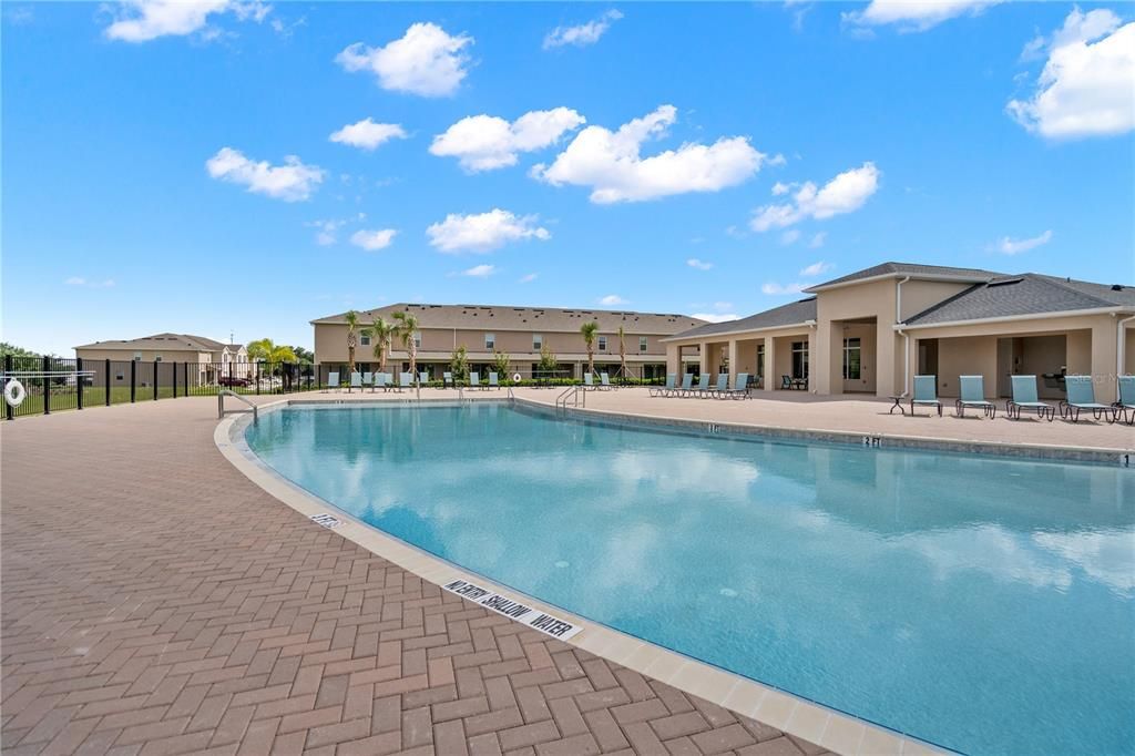 Active With Contract: $297,990 (3 beds, 2 baths, 1787 Square Feet)