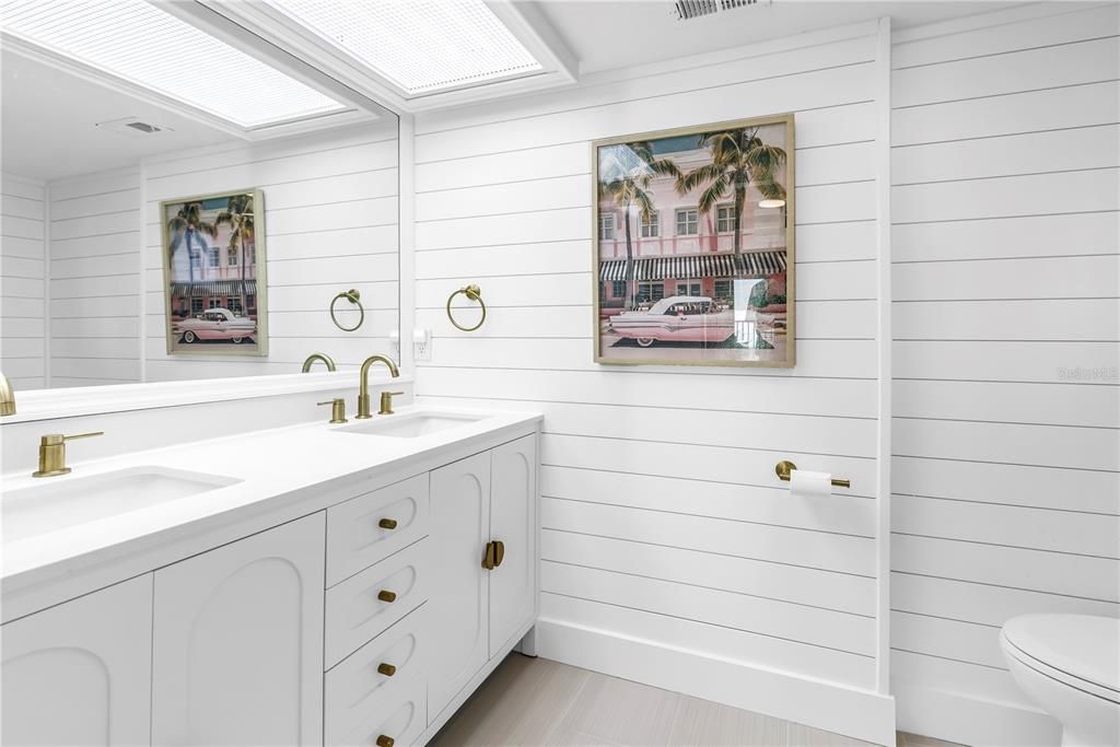 Active With Contract: $1,375,000 (3 beds, 3 baths, 1510 Square Feet)