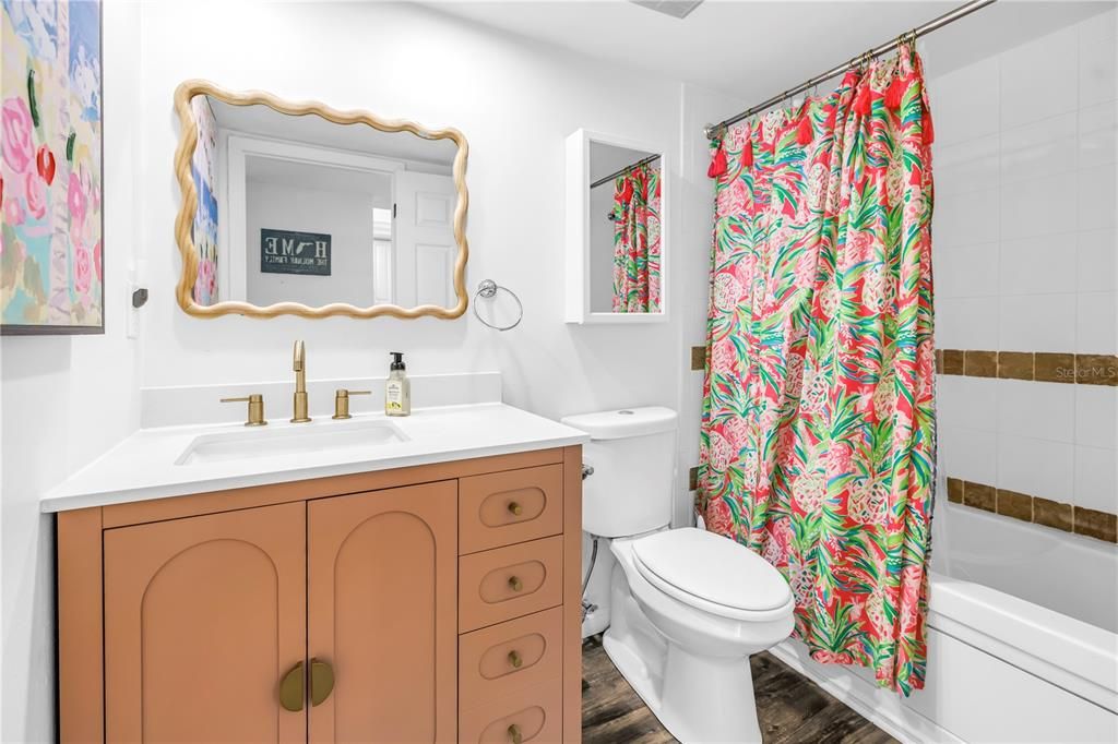 Active With Contract: $1,375,000 (3 beds, 3 baths, 1510 Square Feet)