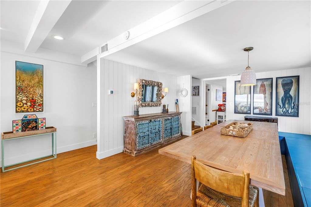 Active With Contract: $1,375,000 (3 beds, 3 baths, 1510 Square Feet)