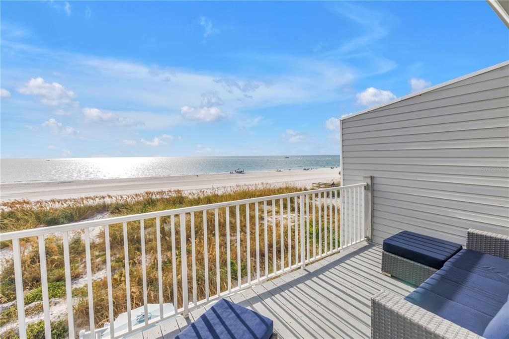 Active With Contract: $1,375,000 (3 beds, 3 baths, 1510 Square Feet)