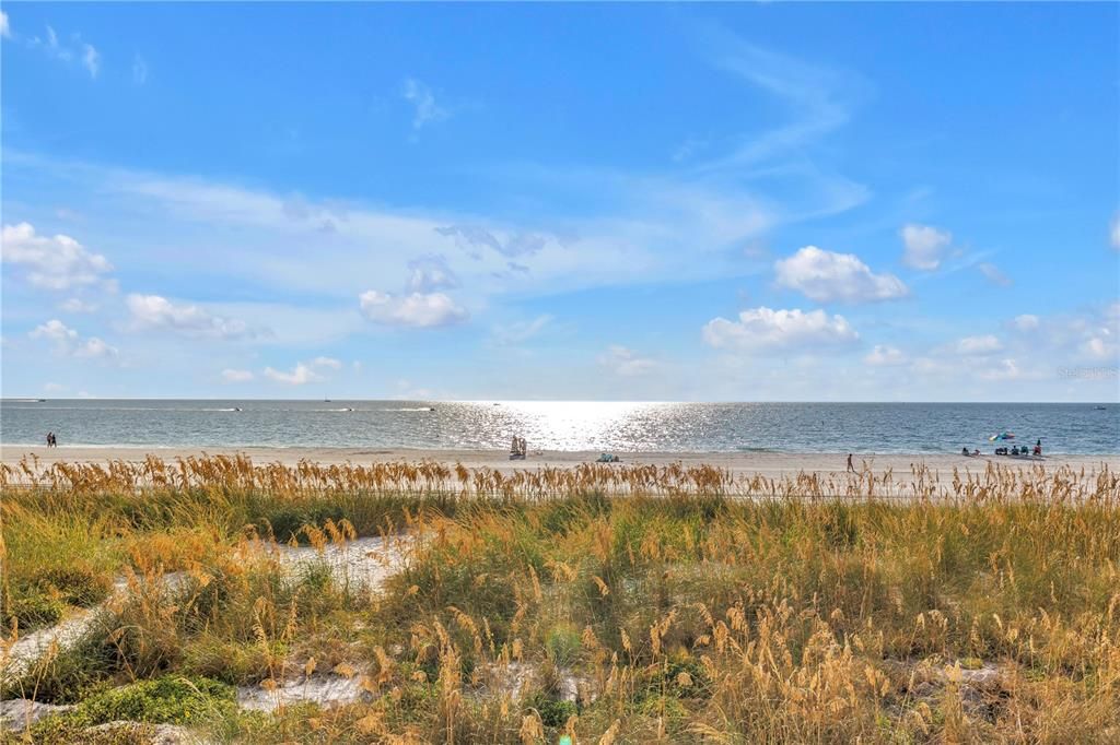 Active With Contract: $1,375,000 (3 beds, 3 baths, 1510 Square Feet)