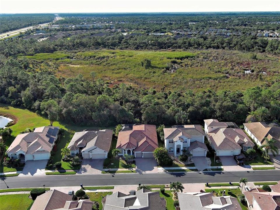 Activo con contrato: $578,500 (4 camas, 3 baños, 2430 Pies cuadrados)