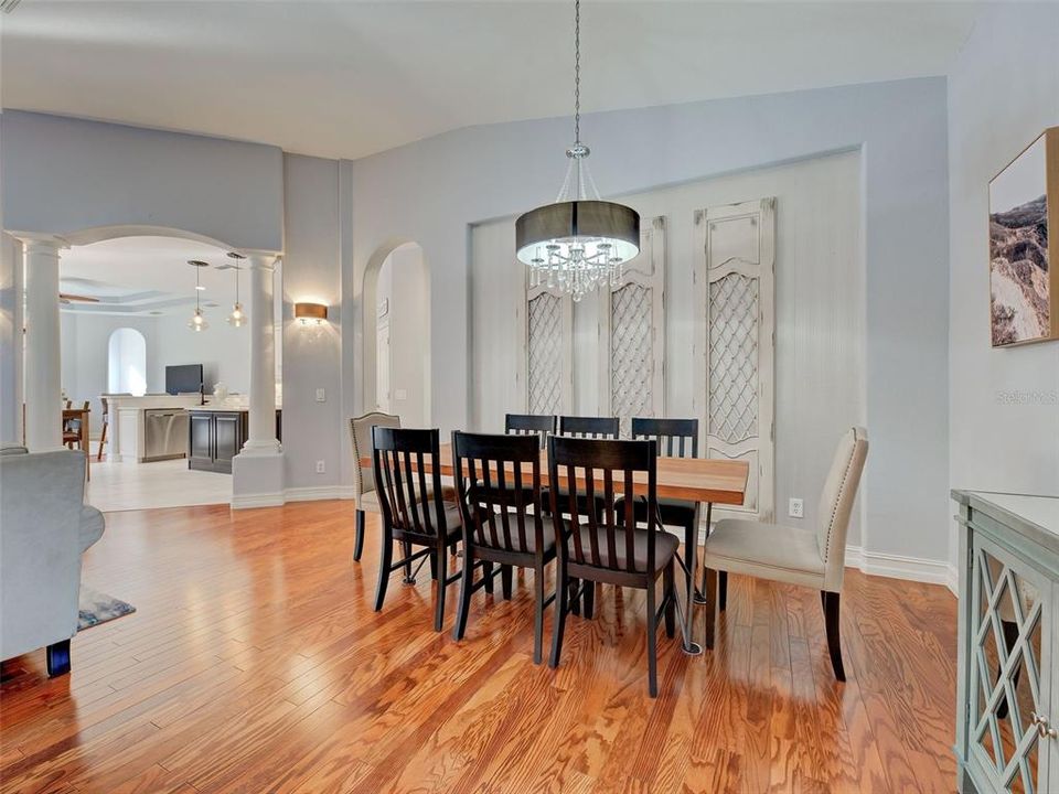 Activo con contrato: $578,500 (4 camas, 3 baños, 2430 Pies cuadrados)