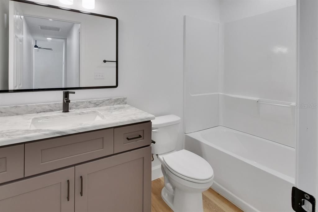 For Sale: $299,900 (3 beds, 2 baths, 1208 Square Feet)