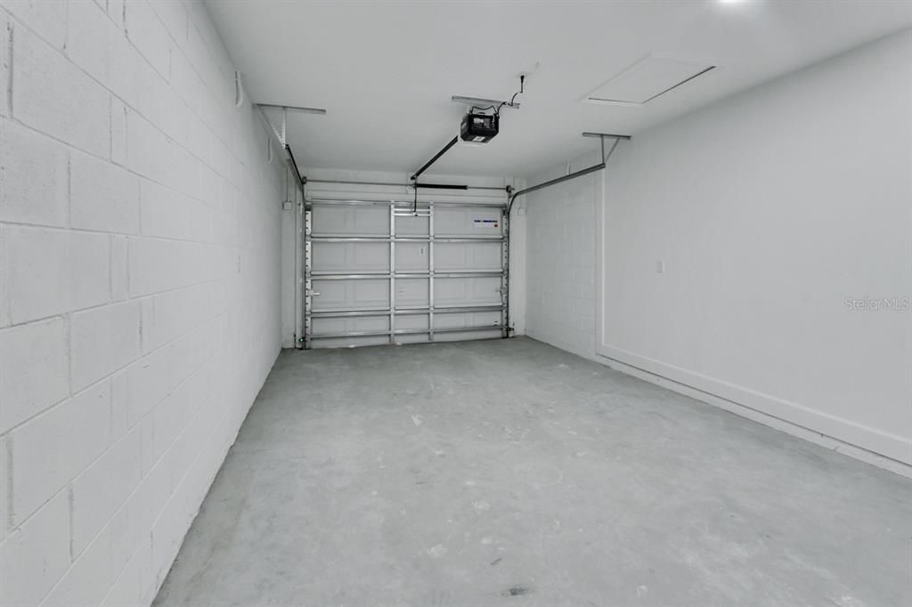 For Sale: $299,900 (3 beds, 2 baths, 1208 Square Feet)