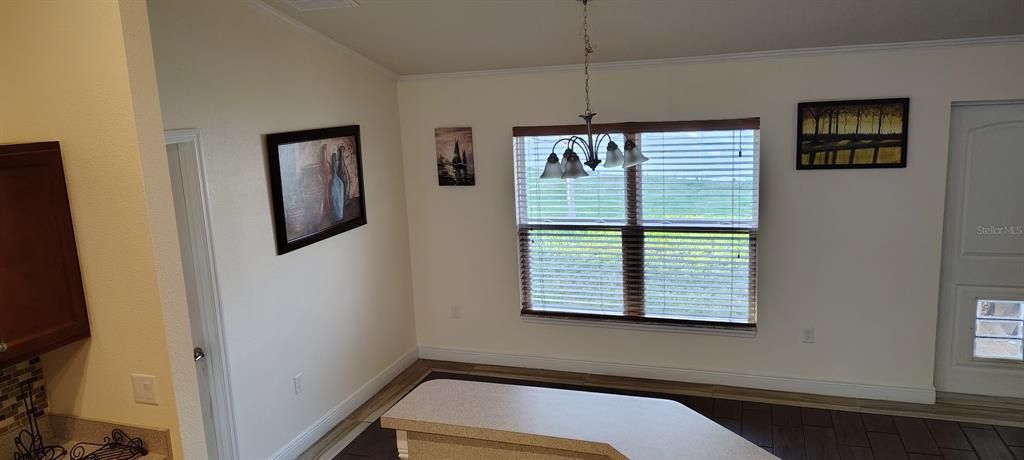 For Sale: $375,000 (4 beds, 2 baths, 1754 Square Feet)