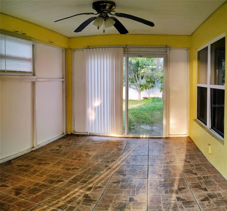 For Sale: $375,000 (4 beds, 2 baths, 1754 Square Feet)