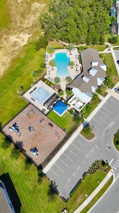 Active With Contract: $551,000 (3 beds, 2 baths, 2224 Square Feet)