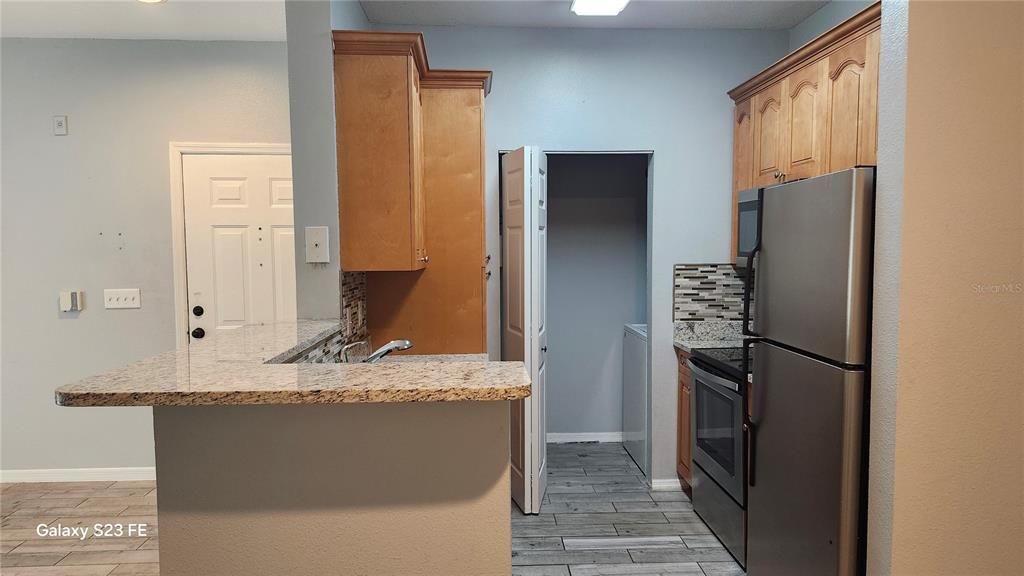 For Sale: $149,900 (1 beds, 1 baths, 598 Square Feet)