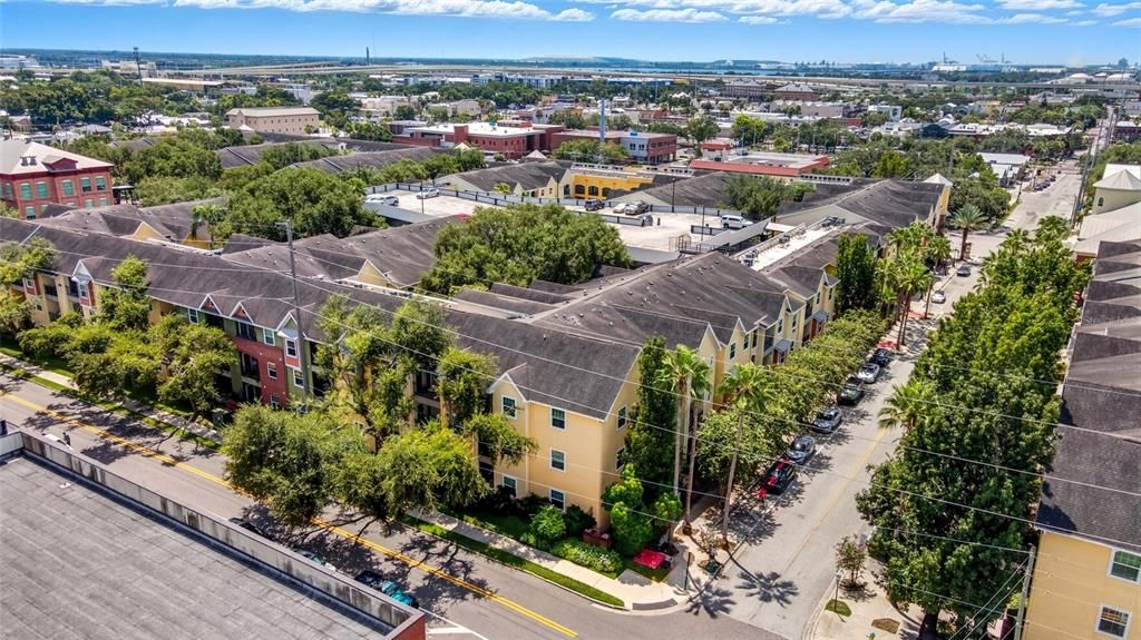 For Sale: $149,900 (1 beds, 1 baths, 598 Square Feet)