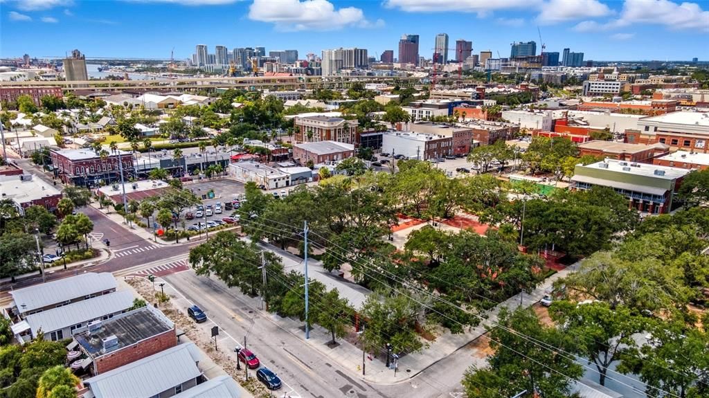 For Sale: $149,900 (1 beds, 1 baths, 598 Square Feet)