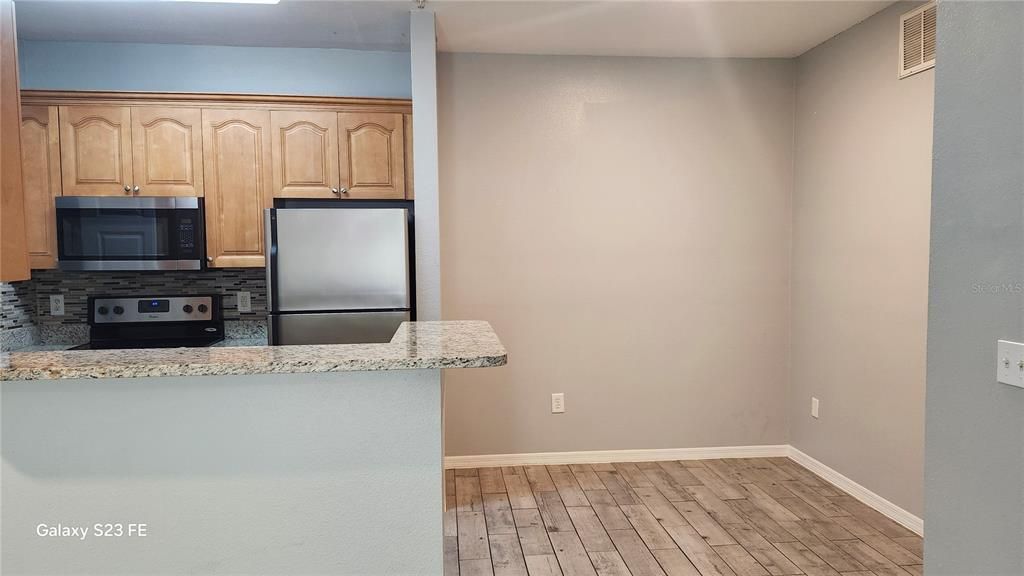 For Sale: $149,900 (1 beds, 1 baths, 598 Square Feet)