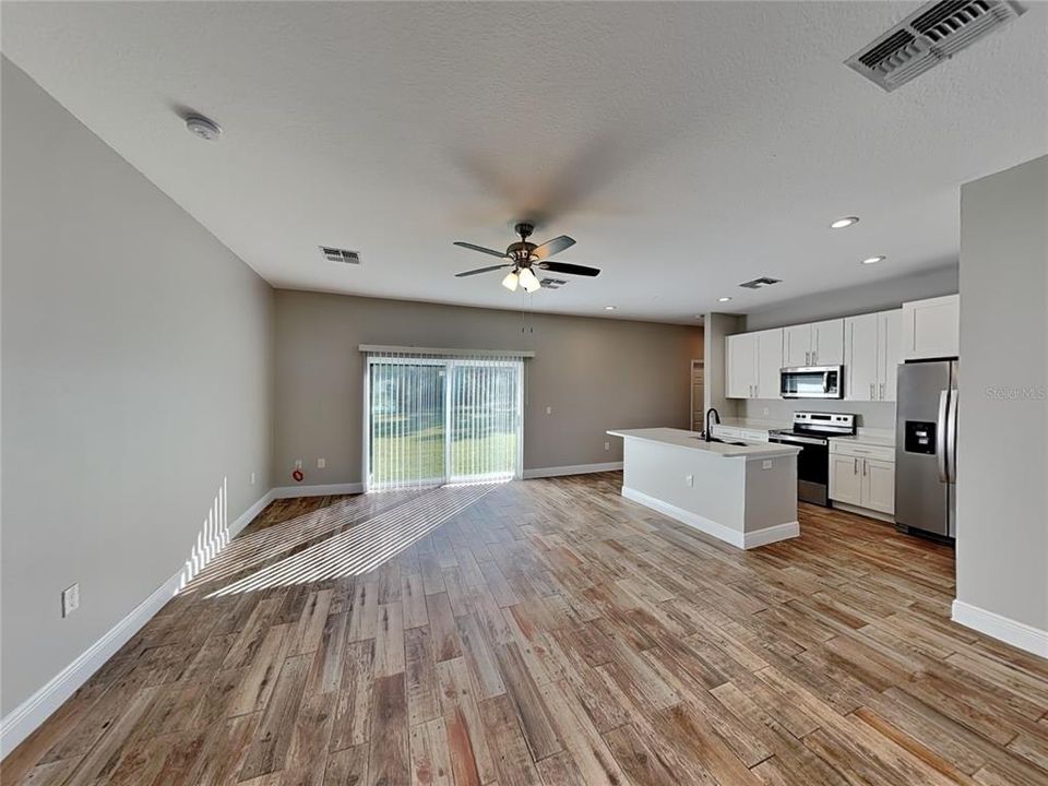 For Rent: $1,859 (3 beds, 2 baths, 1264 Square Feet)