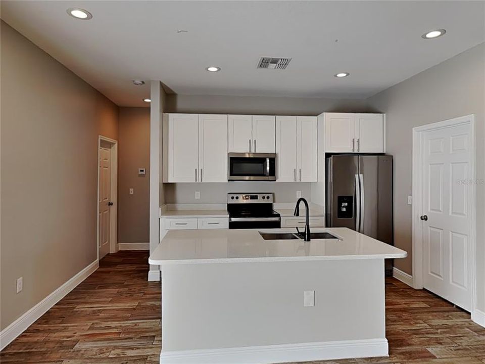 For Rent: $1,859 (3 beds, 2 baths, 1264 Square Feet)