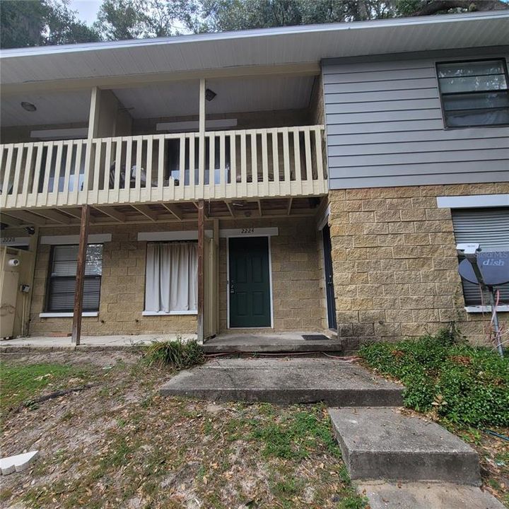 待售: $109,000 (2 贝兹, 1 浴室, 900 平方英尺)