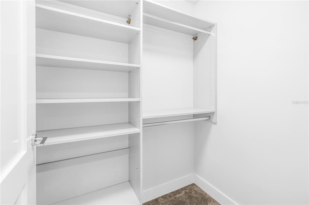 For Sale: $2,625,000 (3 beds, 4 baths, 2712 Square Feet)