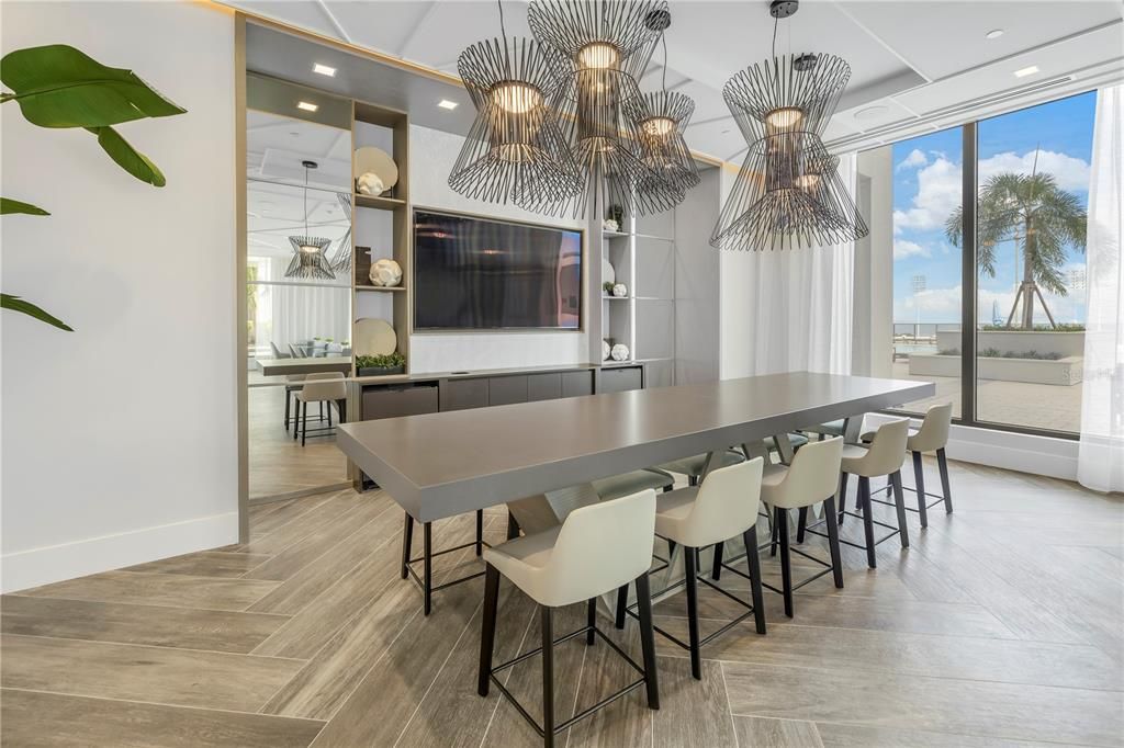 For Sale: $2,625,000 (3 beds, 4 baths, 2712 Square Feet)