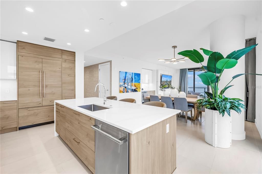 For Sale: $2,625,000 (3 beds, 4 baths, 2712 Square Feet)