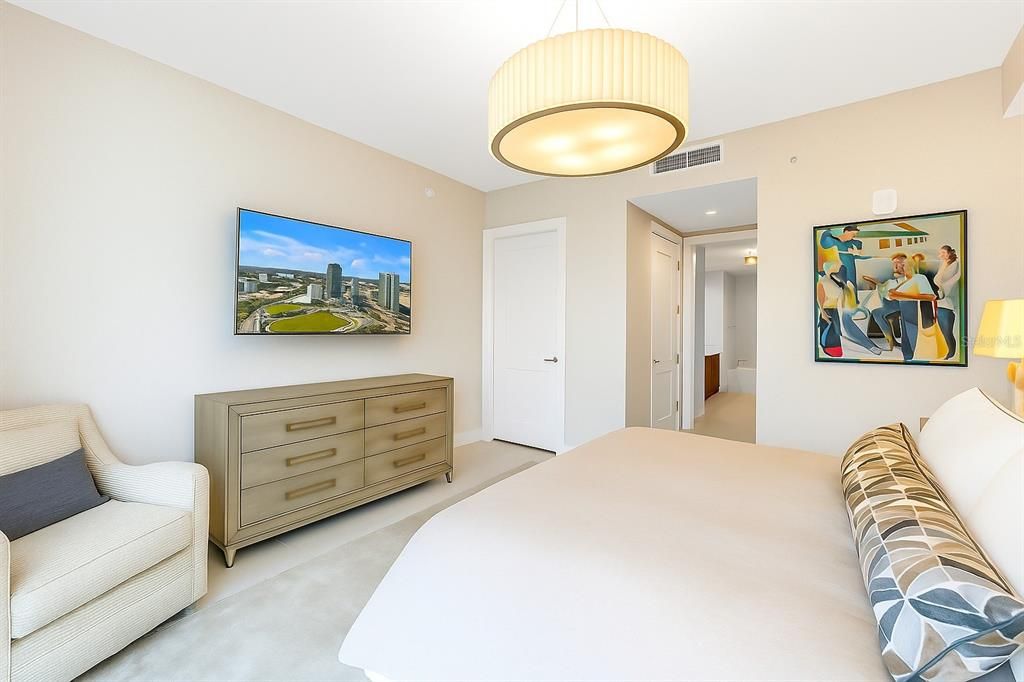 For Sale: $2,625,000 (3 beds, 4 baths, 2712 Square Feet)