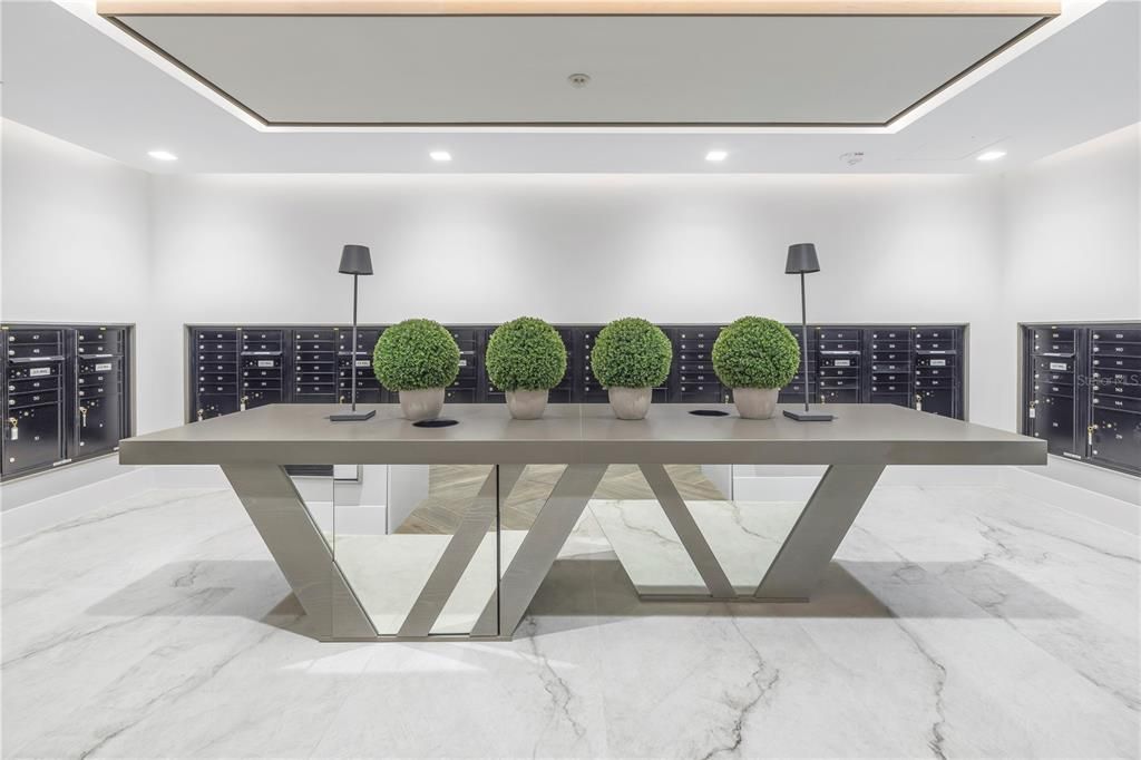 For Sale: $2,625,000 (3 beds, 4 baths, 2712 Square Feet)