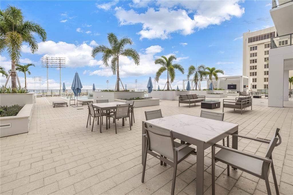 For Sale: $2,625,000 (3 beds, 4 baths, 2712 Square Feet)