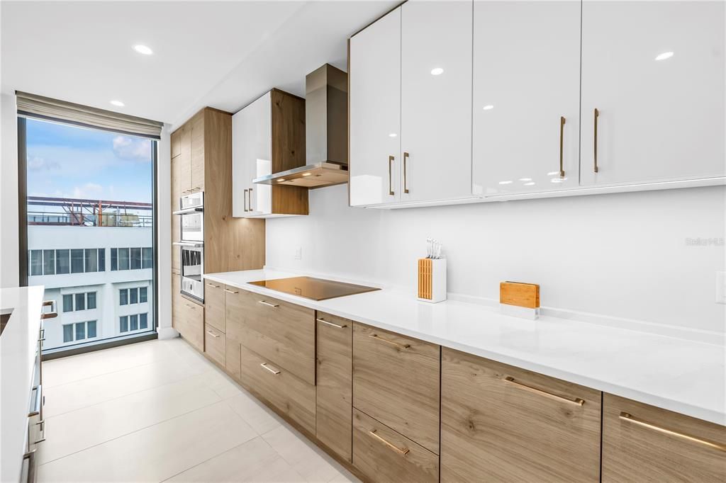 For Sale: $2,625,000 (3 beds, 4 baths, 2712 Square Feet)