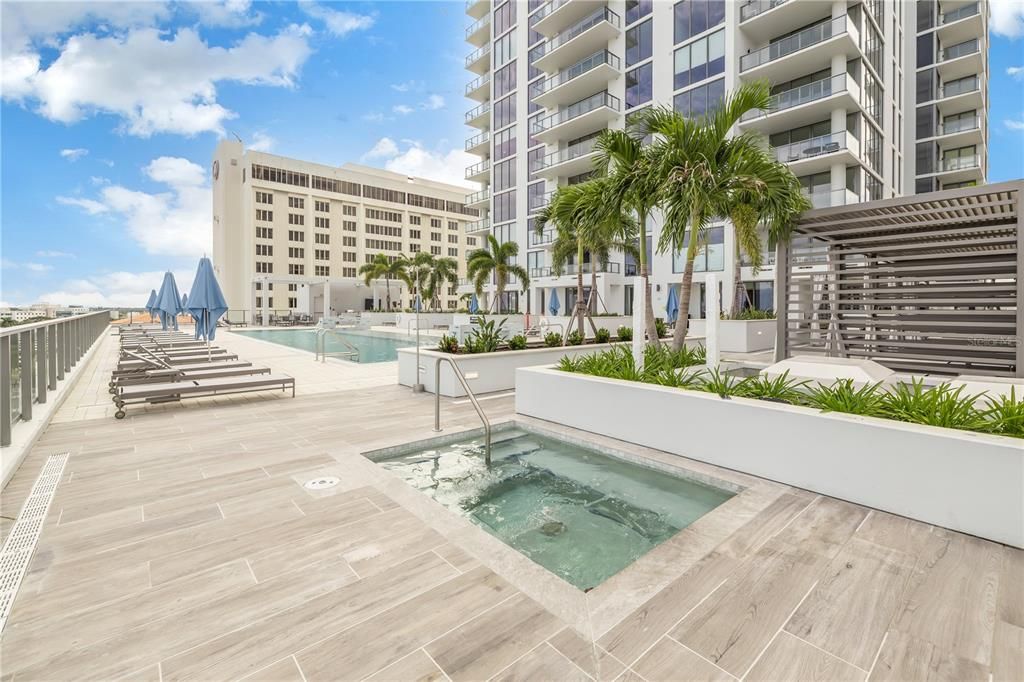 For Sale: $2,625,000 (3 beds, 4 baths, 2712 Square Feet)