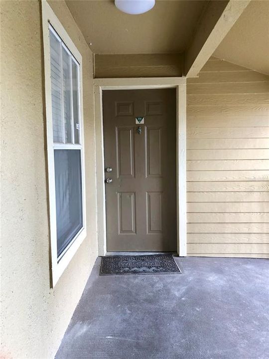 For Rent: $1,350 (1 beds, 1 baths, 762 Square Feet)