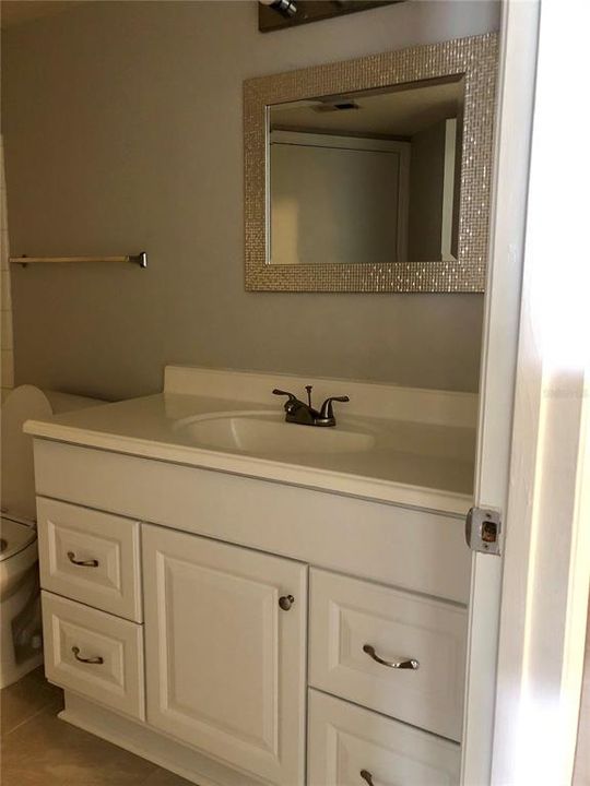 For Rent: $1,350 (1 beds, 1 baths, 762 Square Feet)