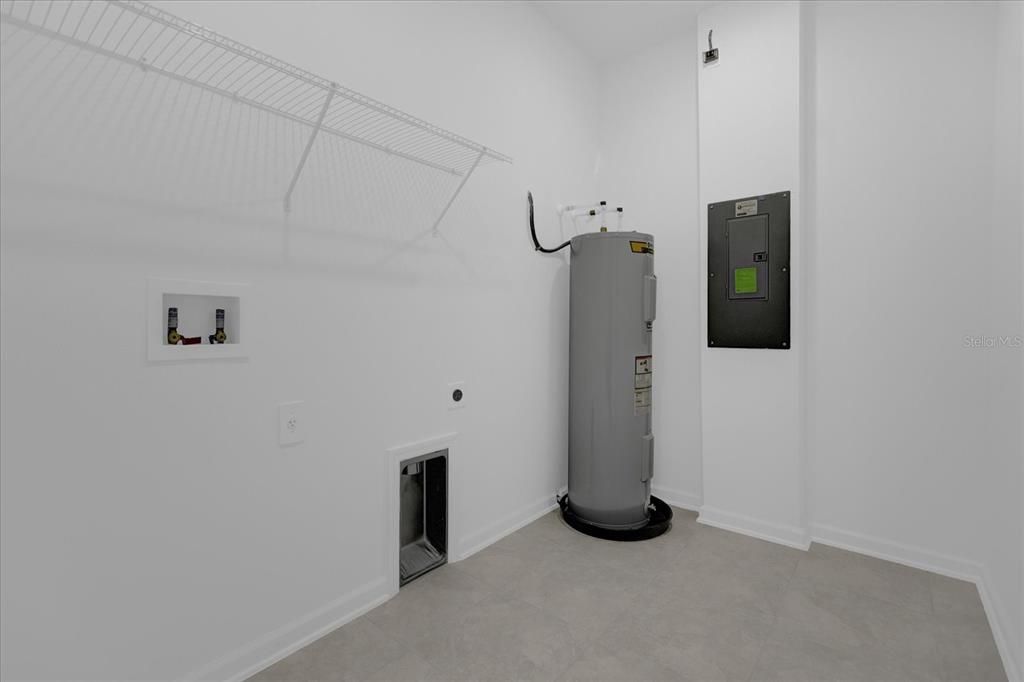 En Renta: $2,350 (3 camas, 2 baños, 1615 Pies cuadrados)