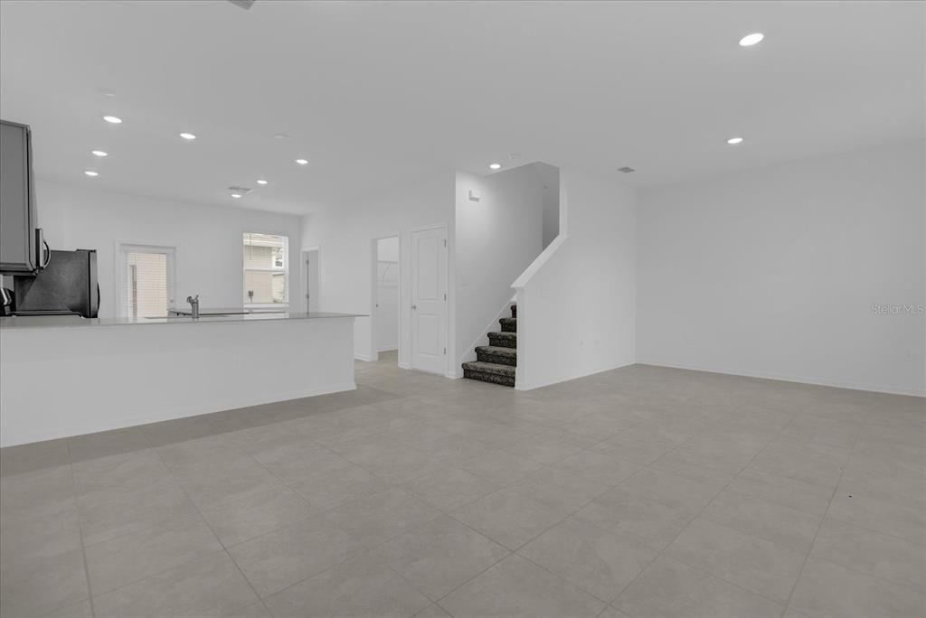 En Renta: $2,350 (3 camas, 2 baños, 1615 Pies cuadrados)