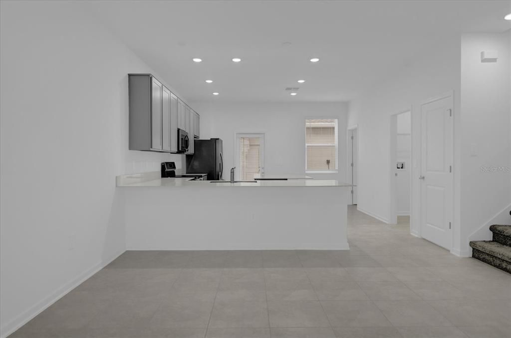 En Renta: $2,350 (3 camas, 2 baños, 1615 Pies cuadrados)