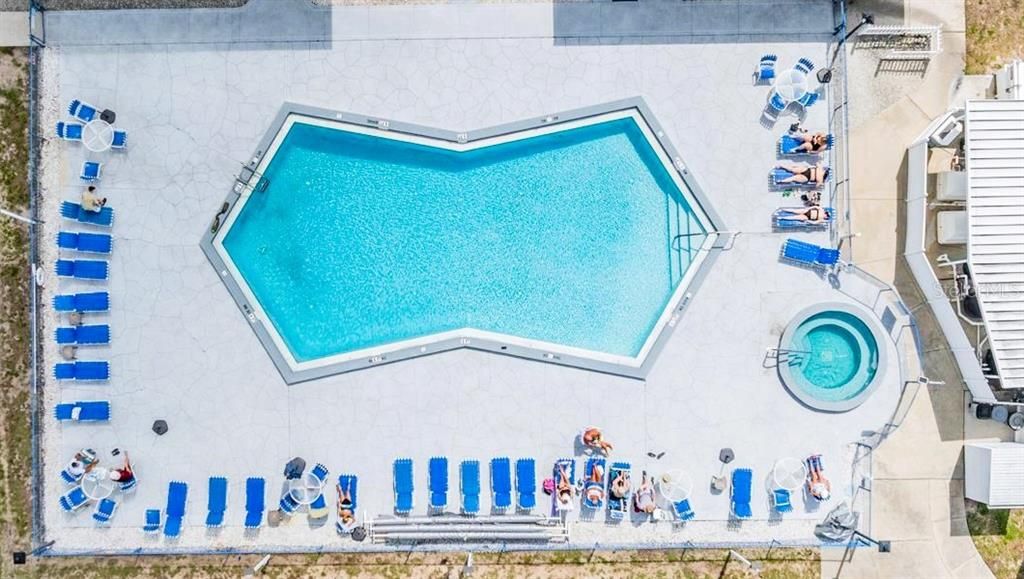 Под контрактом: $133,000 (3 спален, 2 ванн, 1368 Квадратных фут)