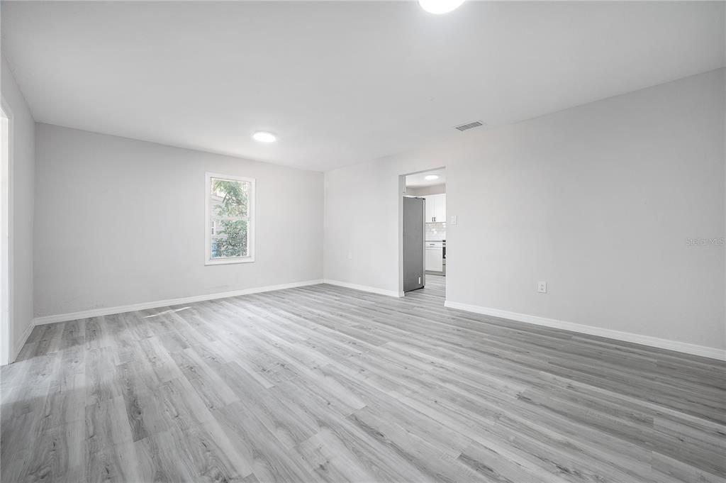 En Renta: $1,950 (3 camas, 2 baños, 1187 Pies cuadrados)