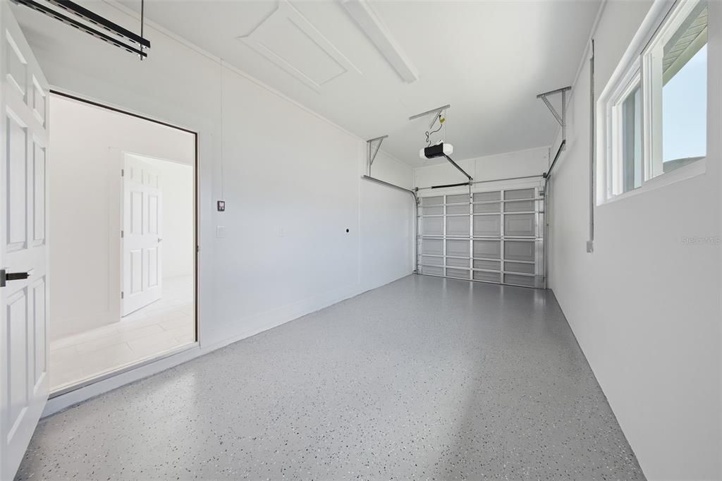 待售: $535,000 (6 贝兹, 0 浴室, 2060 平方英尺)