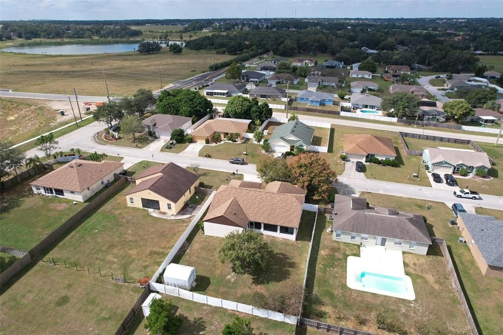 Activo con contrato: $359,900 (4 camas, 2 baños, 2130 Pies cuadrados)