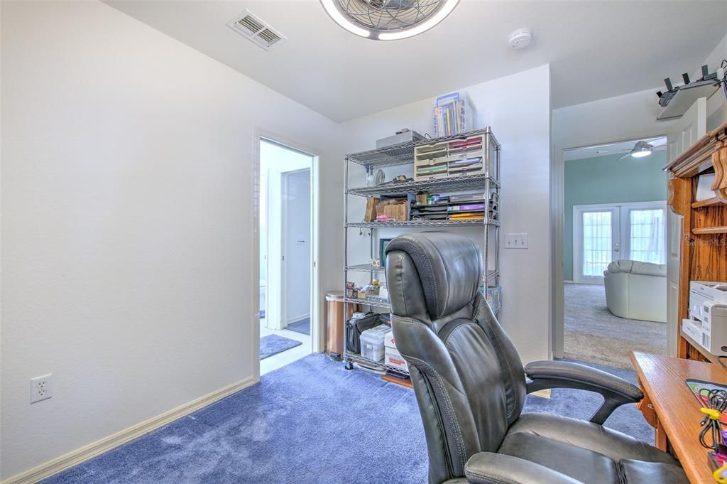 Activo con contrato: $359,900 (4 camas, 2 baños, 2130 Pies cuadrados)