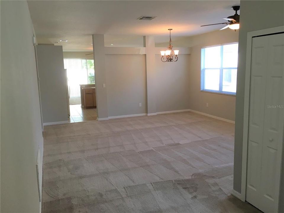 For Rent: $1,900 (4 beds, 2 baths, 1913 Square Feet)