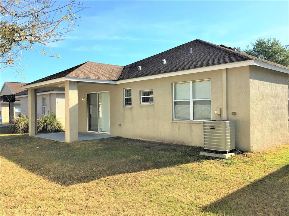 For Rent: $1,900 (4 beds, 2 baths, 1913 Square Feet)