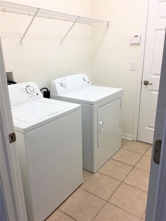 For Rent: $1,900 (4 beds, 2 baths, 1913 Square Feet)