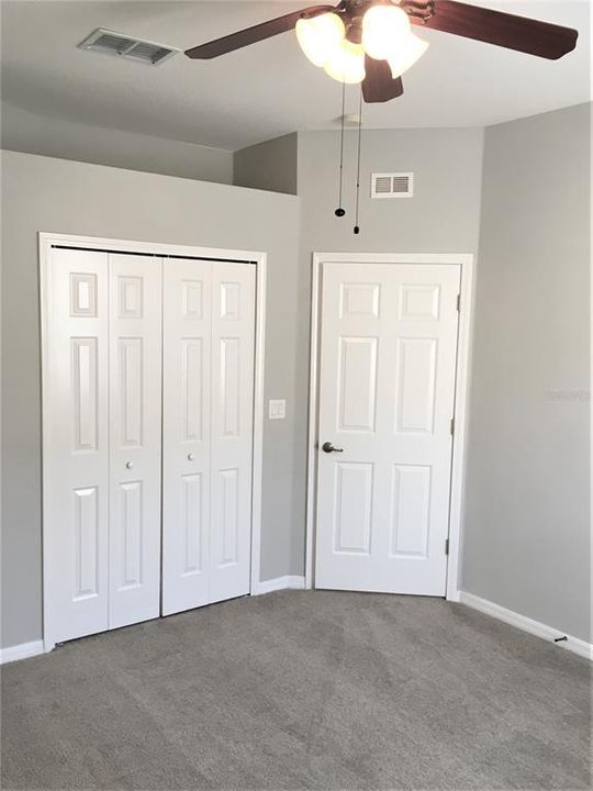 For Rent: $1,900 (4 beds, 2 baths, 1913 Square Feet)