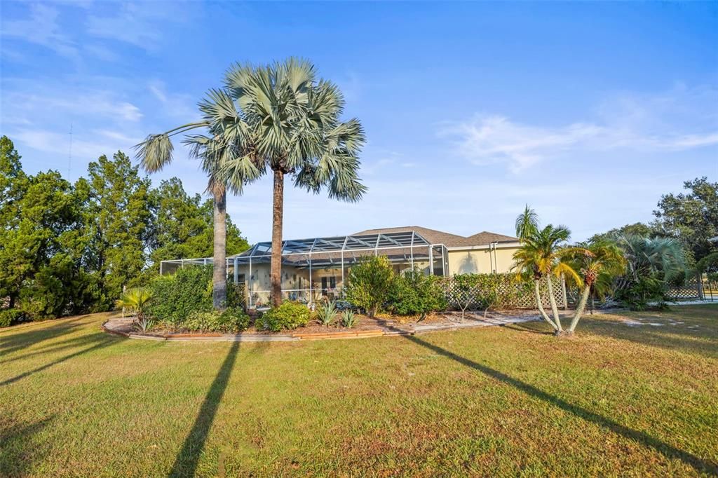 For Sale: $1,100,000 (4 beds, 2 baths, 3095 Square Feet)