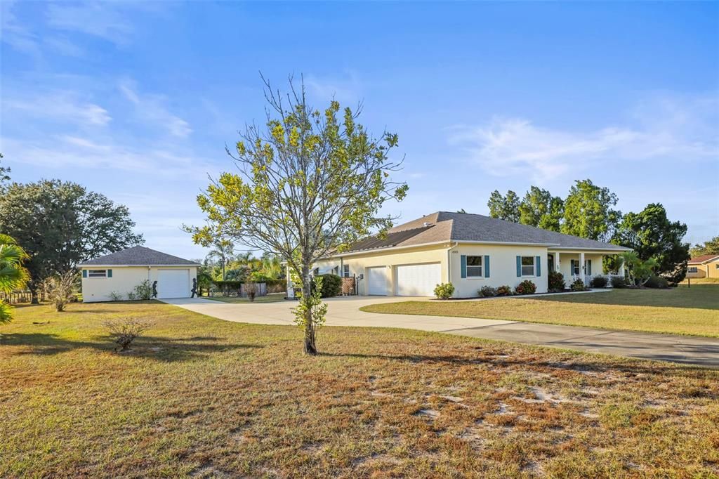 For Sale: $1,100,000 (4 beds, 2 baths, 3095 Square Feet)