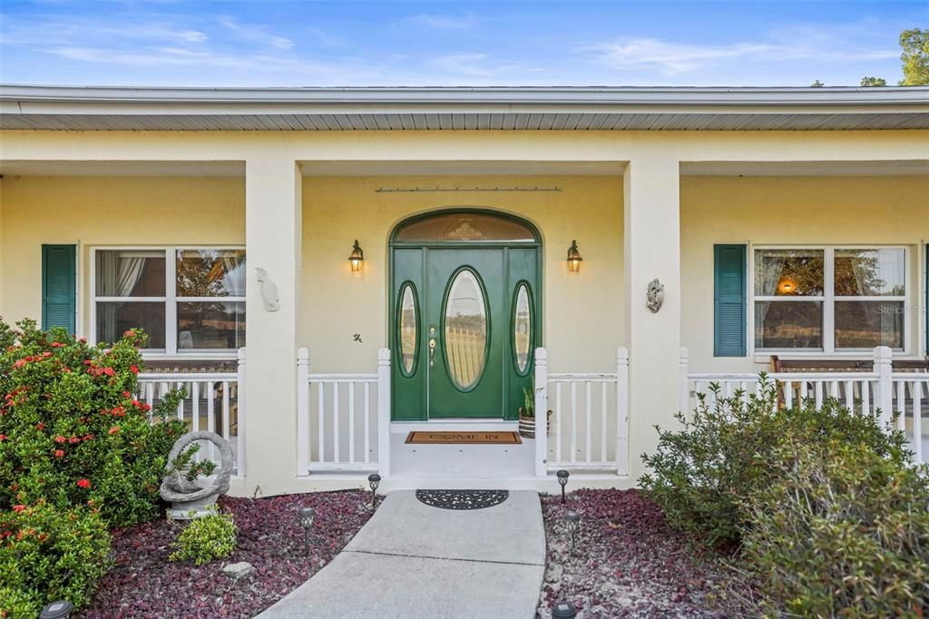 For Sale: $1,100,000 (4 beds, 2 baths, 3095 Square Feet)