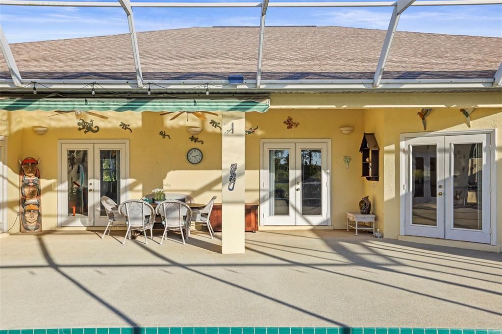 For Sale: $1,100,000 (4 beds, 2 baths, 3095 Square Feet)