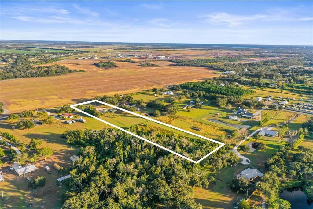 For Sale: $1,100,000 (4 beds, 2 baths, 3095 Square Feet)