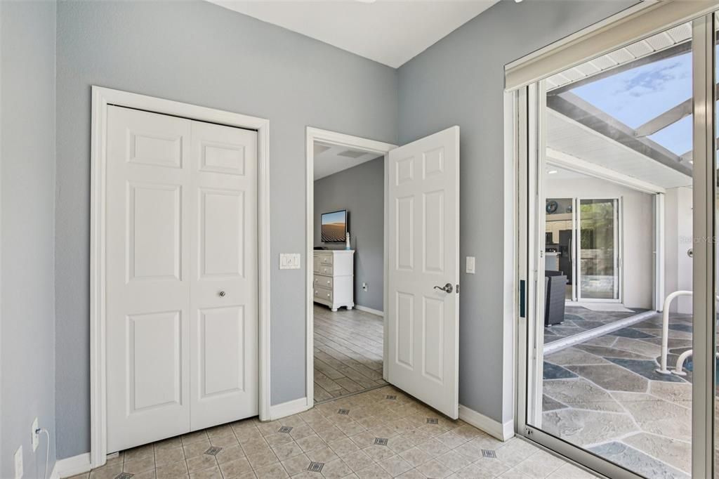 Active With Contract: $499,500 (3 beds, 2 baths, 2064 Square Feet)