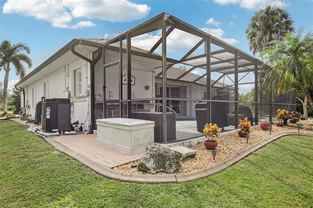 Active With Contract: $499,500 (3 beds, 2 baths, 2064 Square Feet)