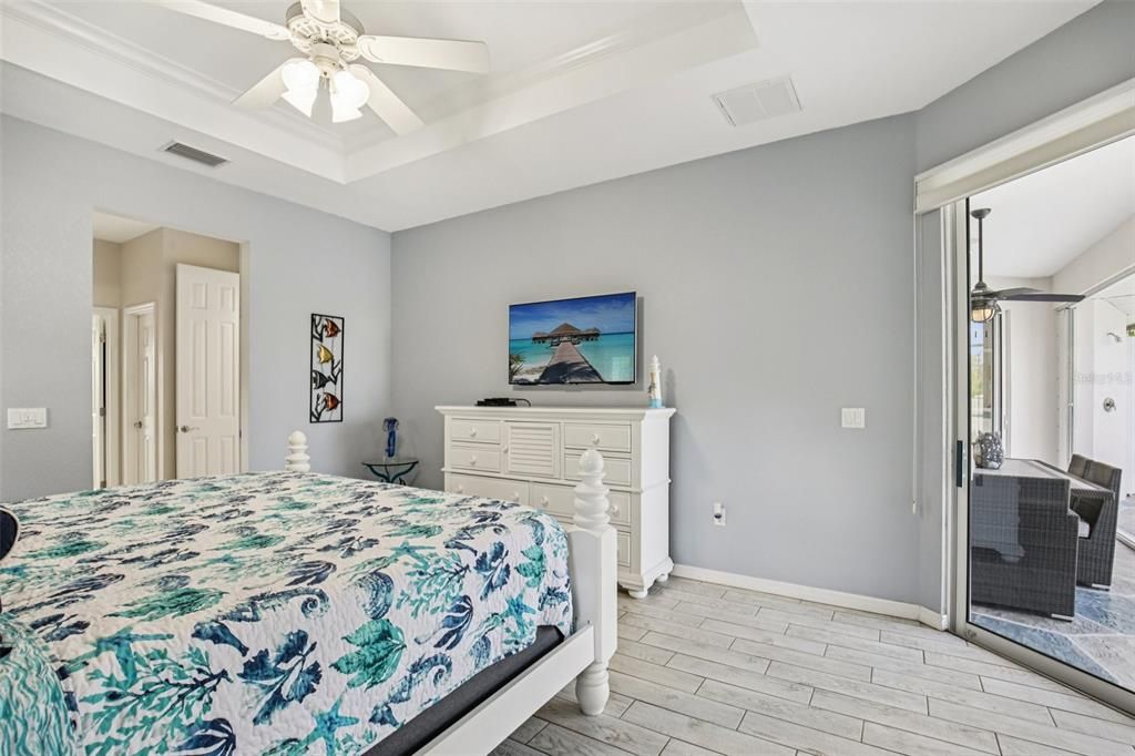 Active With Contract: $499,500 (3 beds, 2 baths, 2064 Square Feet)